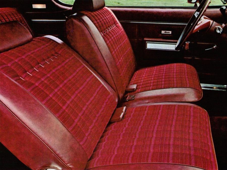 Интерьер AMC Matador SST Hardtop Coupe 1971 года  (фото 2 из 3)